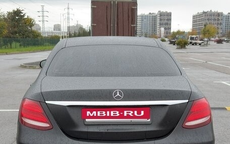 Mercedes-Benz E-Класс, 2016 год, 1 750 000 рублей, 6 фотография