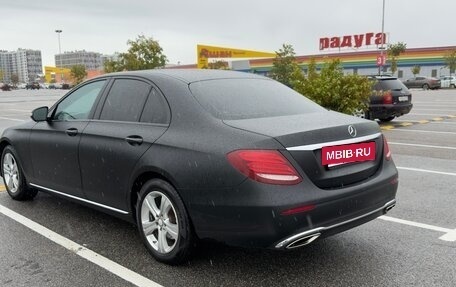 Mercedes-Benz E-Класс, 2016 год, 1 750 000 рублей, 4 фотография