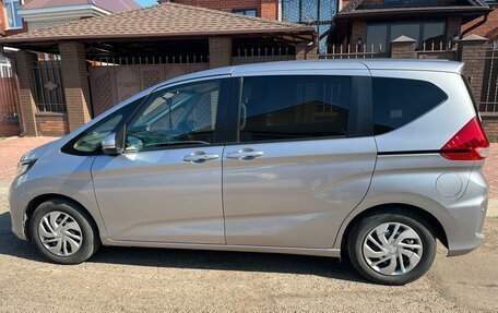 Honda Freed II, 2018 год, 1 600 000 рублей, 6 фотография
