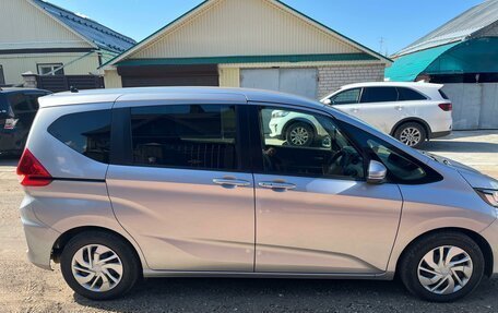 Honda Freed II, 2018 год, 1 600 000 рублей, 3 фотография