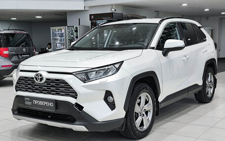 Toyota RAV4, 2021 год, 2 835 000 рублей, 5 фотография