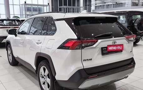 Toyota RAV4, 2021 год, 2 835 000 рублей, 11 фотография
