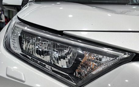 Toyota RAV4, 2021 год, 2 835 000 рублей, 21 фотография