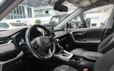 Toyota RAV4, 2021 год, 2 835 000 рублей, 20 фотография
