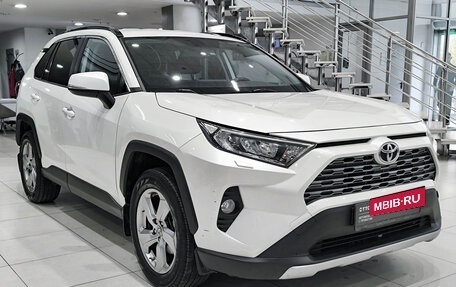 Toyota RAV4, 2021 год, 2 835 000 рублей, 7 фотография