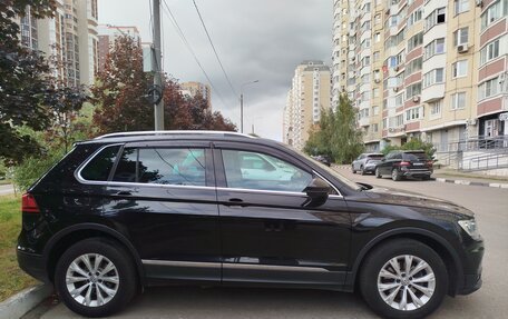 Volkswagen Tiguan II, 2018 год, 2 280 000 рублей, 1 фотография