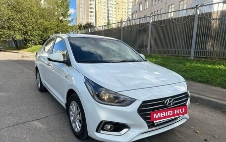 Hyundai Solaris II рестайлинг, 2018 год, 1 400 000 рублей, 3 фотография