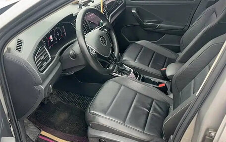 Volkswagen T-Roc I, 2022 год, 1 800 222 рублей, 7 фотография