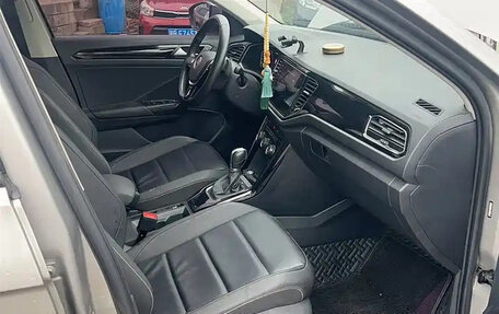 Volkswagen T-Roc I, 2022 год, 1 800 222 рублей, 18 фотография