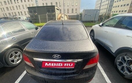 Hyundai Solaris II рестайлинг, 2012 год, 600 000 рублей, 6 фотография