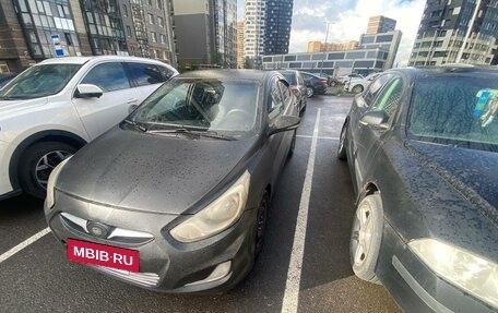 Hyundai Solaris II рестайлинг, 2012 год, 600 000 рублей, 3 фотография