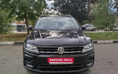 Volkswagen Tiguan II, 2018 год, 2 280 000 рублей, 12 фотография