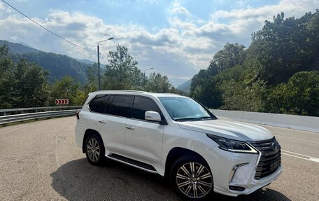 Lexus LX III, 2017 год, 8 150 000 рублей, 3 фотография