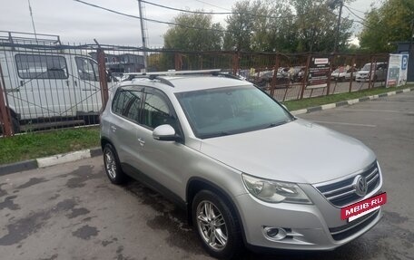 Volkswagen Tiguan I, 2010 год, 820 000 рублей, 3 фотография