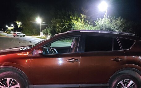 Toyota RAV4, 2018 год, 2 400 000 рублей, 3 фотография