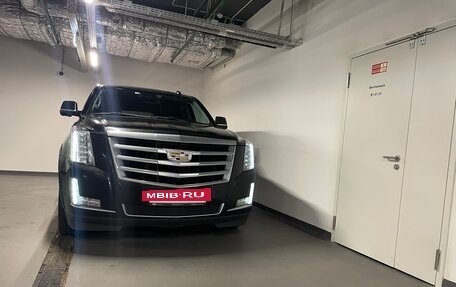 Cadillac Escalade IV, 2020 год, 4 500 000 рублей, 3 фотография