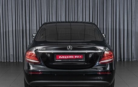 Mercedes-Benz E-Класс, 2019 год, 3 059 000 рублей, 4 фотография