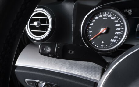 Mercedes-Benz E-Класс, 2019 год, 3 059 000 рублей, 18 фотография