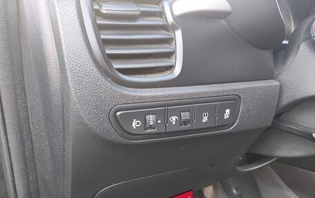 KIA Rio IV, 2019 год, 1 550 000 рублей, 26 фотография