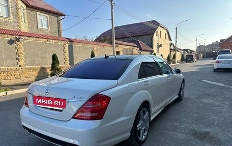 Mercedes-Benz S-Класс, 2010 год, 2 500 000 рублей, 4 фотография