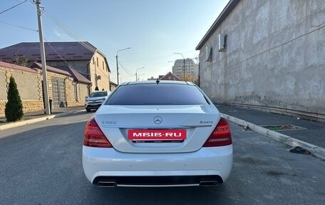 Mercedes-Benz S-Класс, 2010 год, 2 500 000 рублей, 5 фотография