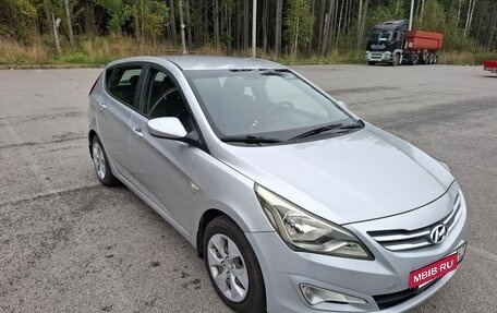 Hyundai Solaris II рестайлинг, 2016 год, 800 000 рублей, 2 фотография