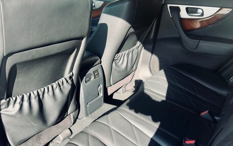 Infiniti FX II, 2013 год, 3 000 000 рублей, 13 фотография