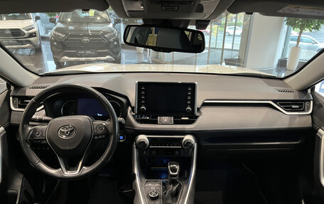 Toyota RAV4, 2021 год, 3 342 000 рублей, 18 фотография