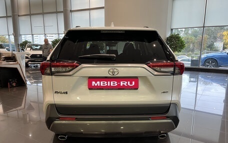 Toyota RAV4, 2021 год, 3 342 000 рублей, 10 фотография