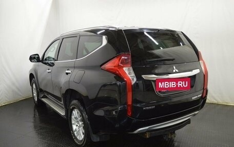 Mitsubishi Pajero Sport III рестайлинг, 2017 год, 2 195 000 рублей, 6 фотография