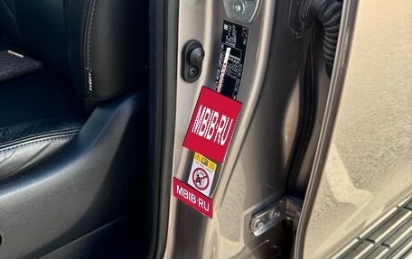 Toyota Land Cruiser Prado 150 рестайлинг 2, 2018 год, 6 750 000 рублей, 31 фотография
