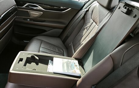 BMW 7 серия, 2017 год, 5 300 000 рублей, 27 фотография