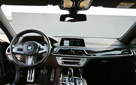 BMW 7 серия, 2017 год, 5 300 000 рублей, 26 фотография