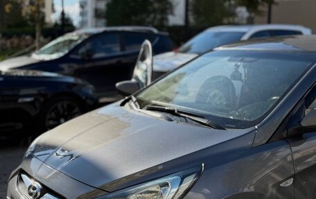Hyundai Solaris II рестайлинг, 2011 год, 530 000 рублей, 11 фотография