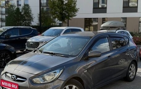 Hyundai Solaris II рестайлинг, 2011 год, 530 000 рублей, 4 фотография
