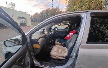Toyota Vitz, 1999 год, 235 000 рублей, 2 фотография