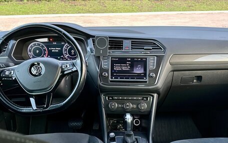 Volkswagen Tiguan II, 2017 год, 2 550 000 рублей, 3 фотография