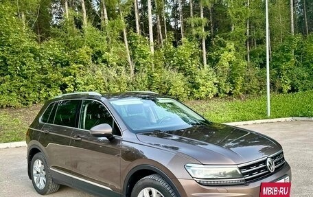 Volkswagen Tiguan II, 2017 год, 2 550 000 рублей, 2 фотография