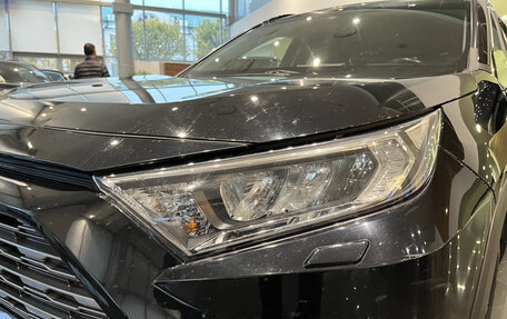 Toyota RAV4, 2021 год, 3 639 000 рублей, 21 фотография