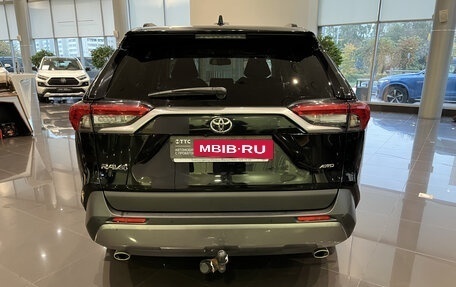 Toyota RAV4, 2021 год, 3 639 000 рублей, 10 фотография