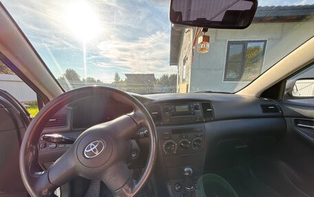 Toyota Corolla, 2004 год, 335 000 рублей, 6 фотография