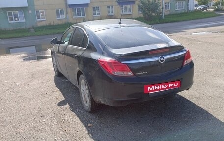 Opel Insignia II рестайлинг, 2011 год, 750 000 рублей, 2 фотография