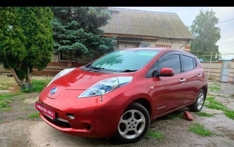 Nissan Leaf I, 2012 год, 555 555 рублей, 1 фотография