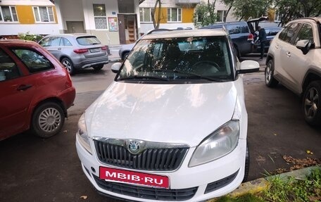 Skoda Fabia II, 2011 год, 420 000 рублей, 4 фотография