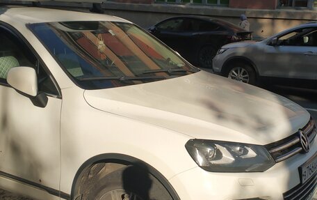 Volkswagen Touareg III, 2011 год, 1 850 000 рублей, 2 фотография