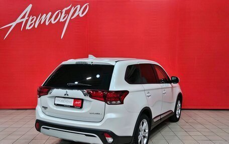 Mitsubishi Outlander III рестайлинг 3, 2019 год, 1 915 000 рублей, 5 фотография
