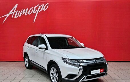 Mitsubishi Outlander III рестайлинг 3, 2019 год, 1 915 000 рублей, 7 фотография