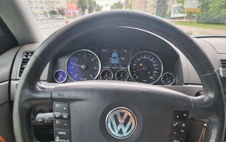 Volkswagen Touareg III, 2009 год, 1 700 000 рублей, 17 фотография