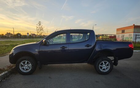 Mitsubishi L200 IV рестайлинг, 2011 год, 835 000 рублей, 9 фотография