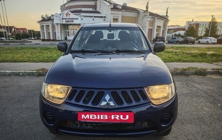 Mitsubishi L200 IV рестайлинг, 2011 год, 835 000 рублей, 4 фотография